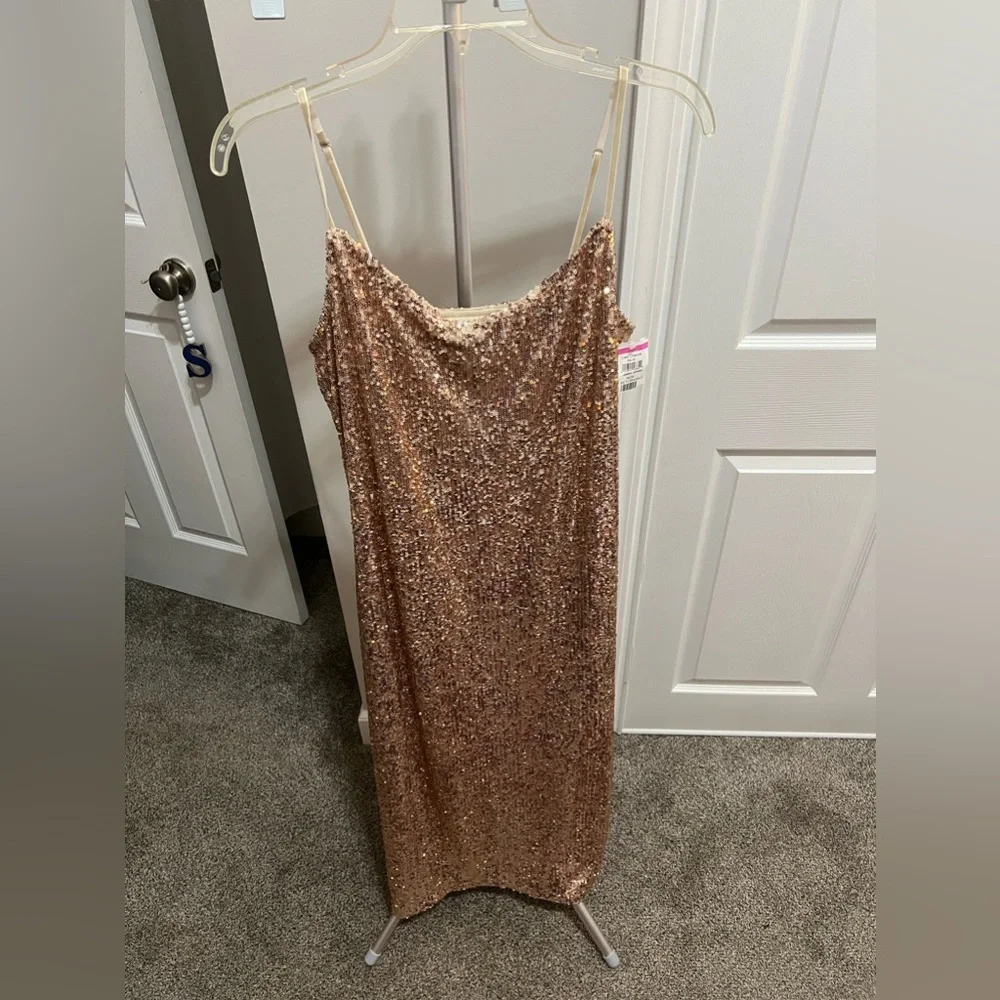 Steve Madden Pink Sequined Double Slit Slip Dress Size Medium (6-8) NWT - Picture 4 of 11